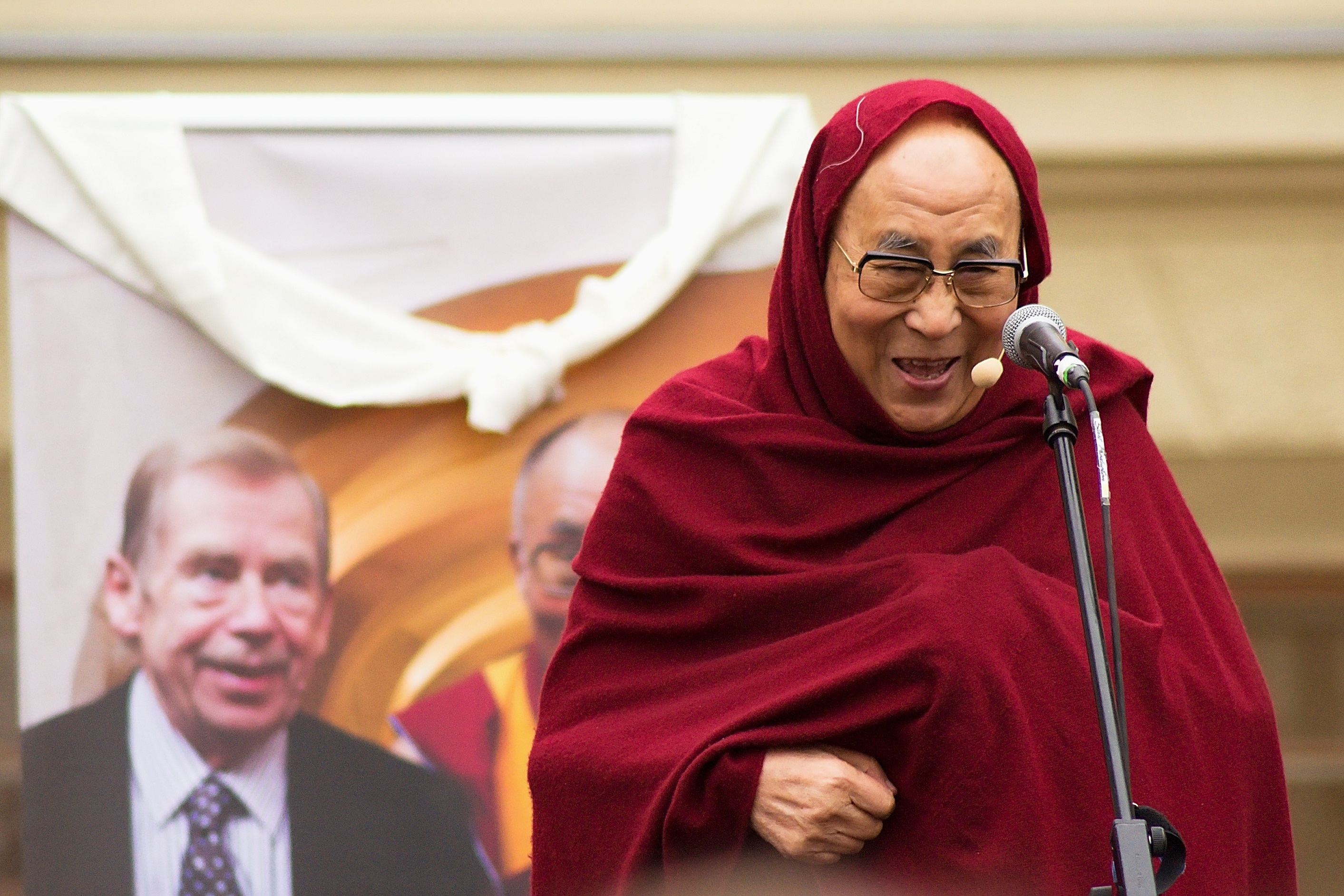 Dalajláma promlouvá k lidem