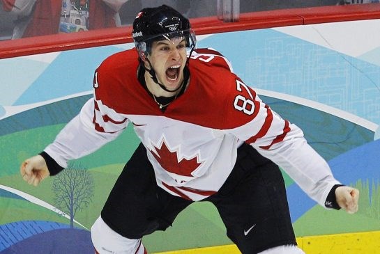 Sidney Crosby při vstřelení zlatého gólu ve Vancouveru