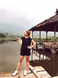 Mlhavé ráno v Indonésii