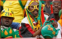 Afričtí fotbaloví fanoušci jsou velmi temperamentní