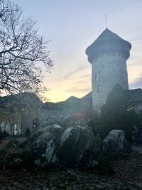 Západ slunce na nádvoří