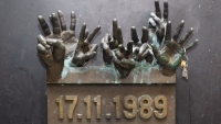 Pamětní deska 17. listopadu 1989