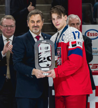 Kapitán stříbrných hokejistů na juniorském Mistrovství světa 