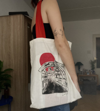 SKRYTÁ KRÁSA. Jedním z motivů, které najdete na plátěnkách, je průhled Váchalovou ulicí. Ta nepatří k nejznámějším litomyšlským místům, ale je stejně tak esteticky hodnotná.