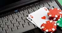 Nový hazardní zákon se citelně dotýká také online pokeru.