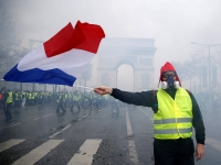 Demontrace na Champs-Élysées