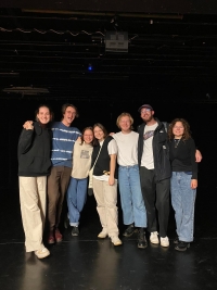 Herecké složení divadelního spolku ŽROŇK na Manželství pro všechny tour