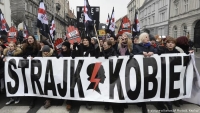 Protesty v Polsku proti zákazu potratů
