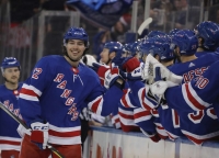 Filip Chytil oslavuje vstřelení gólu