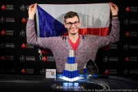 Zoltán Bán po vítězství na jednom z turnajů rozvadovského PokerStars Festivalu.