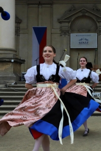 Karolína při jednom z vystoupení 