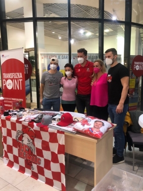 Hokejisté HC Olomouc s lékařkami radiologické kliniky