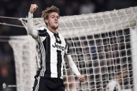 Daniele Rugani slaví branku do sítě Dinama