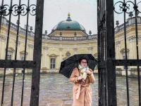 Průvodkyně Adéla Mitášová krátce před svou první prohlídkou v sezóně 2023 