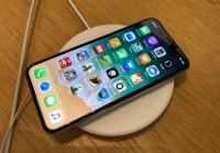 Nabíjení iPhonu bez konektoru lightning