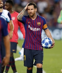 Messiho sbírka je rozšířena o další míč, se kterým vsítil osmý hattrick v Lize mistrů