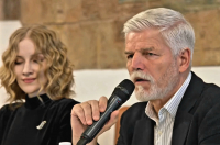 prezident Petr Pavel při debatě se studenty