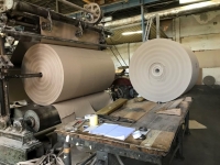 Toaletný papier vzniká z obrovských valcov