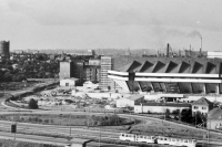 Palác kultury a sportu v Ostravě před dokončením, rok 1980.