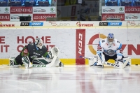 Jan Růžička (vlevo) a Roman Will v předzápasové rozcvičce