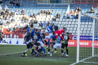 Skrumáž před brankou Zadražila po hlavičce Klimenta
