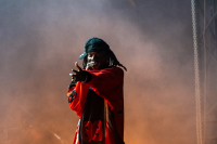 Playboi Carti vystupuje na festivalu Clout, 2024