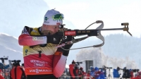 Johannes Thingnes Boe při střelbě