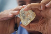 Drahokam Peace Diamond