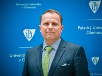 Dosavadní děkan Fakulty zdravotnických věd Martin procházka byl zvolen za kandidáta na pozici rektora Univerzity Palackého. Jmenovat jej bude prezident Miloš Zeman.