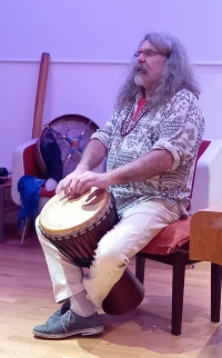 Muzikoterapeutické bubnování na UP v Olomouci