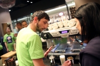 Neslyšící baristé pomáhali v Galerii Vaňkovka