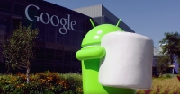 Android před sídlem Googlu v Silicon Valley