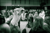 Filip Wohák jako fotograf na akci