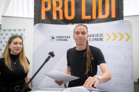 Ivan Bartoš rovněž rezignoval na vedení strany