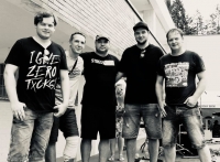 Členové Miroslav Uher ml., Michal Řezníček, Vlastimil Řezníček, Petr Danyi, Miroslav Uher