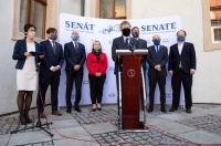 Tiskový brífink předsedy Senátu a zástupců senátorských klubů před projednáním zákona