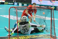 Matěj Jendřišák proměnuje trestné střílení v čase 31:32 a dostává tak Čechy do vedení 5:0