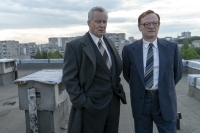 Kde je pravda?  Stellan Skarsgård a Jared Harris