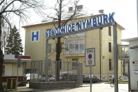 Vchod do areálu nemocnice