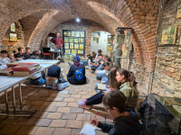 Adam Dostál se studenty ZŠ Hrubého