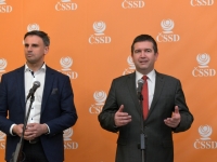 Jan Hamáček(vpravo) s Jířím Zimolou